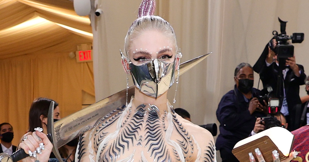 Grimes Auctioning Off Her Met Gala Accessories to Support Ukraine – E! Online
